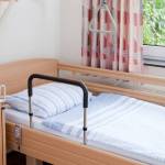 Bettgriff Frida im Bett