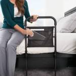 Bettgriff mit praktischer Tasche
