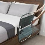 Das Gitter lässt sich einfach herunterklappen.