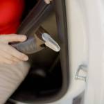 Einfach in die Türschlossfalle einstecken