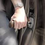 Einfach in die Türschlossfalle einstecken