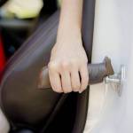 Einfach in die Türschlossfalle einstecken