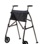 Gehgestell in Walnuss